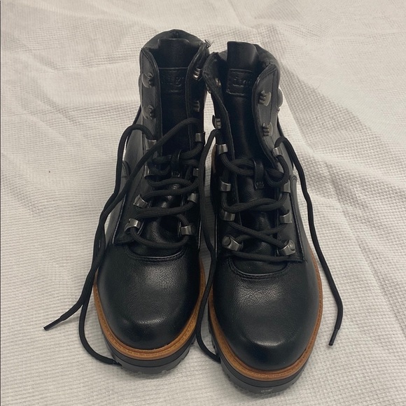 Indigo Black Ankle Boots for Women Excellent Condition - Picture 1 of 8